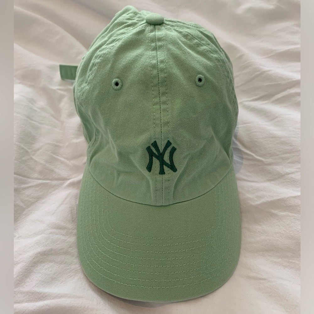 NY Yankees baseball cap 🧢 green